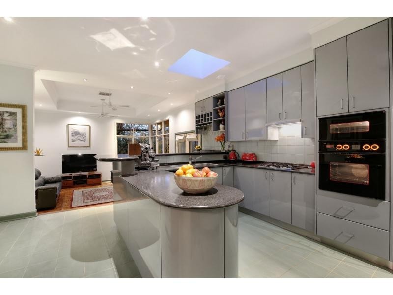 8 Cluney Court, Blackburn South VIC 3130