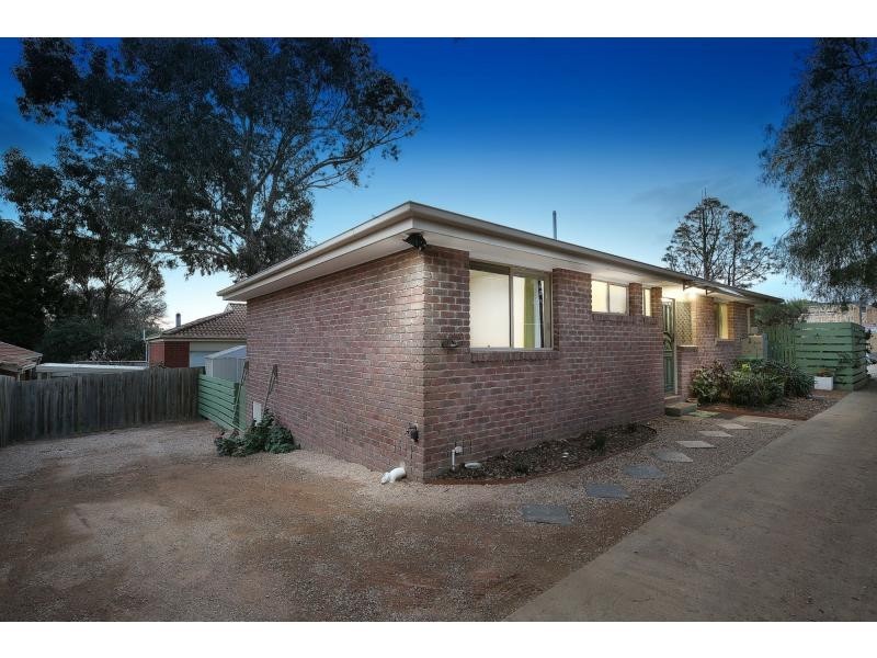 Unit 2/22 Fosbery Crescent, Viewbank VIC 3084