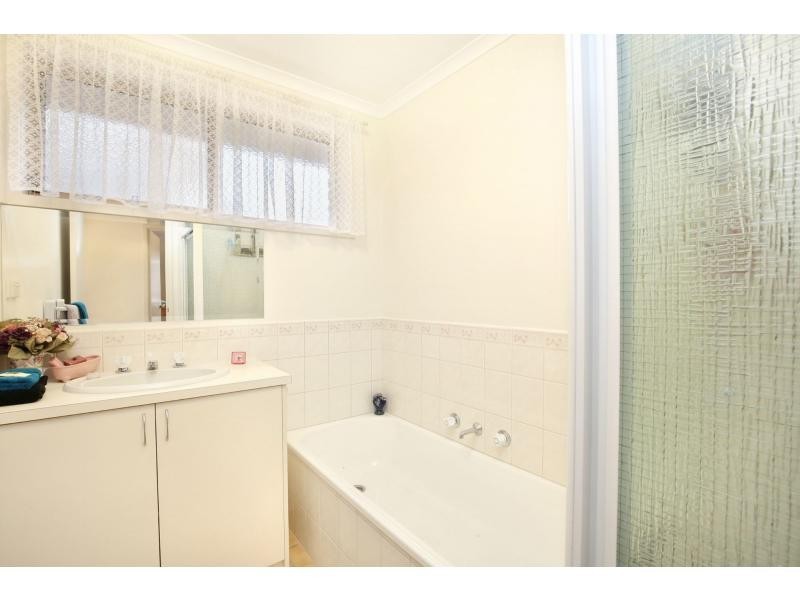 Unit 2/22 Fosbery Crescent, Viewbank VIC 3084