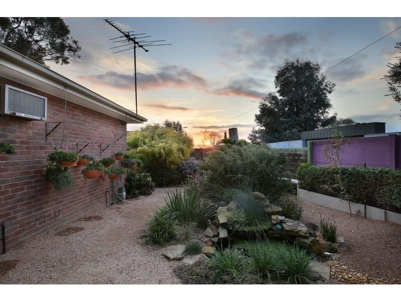 Unit 2/22 Fosbery Crescent, Viewbank VIC 3084