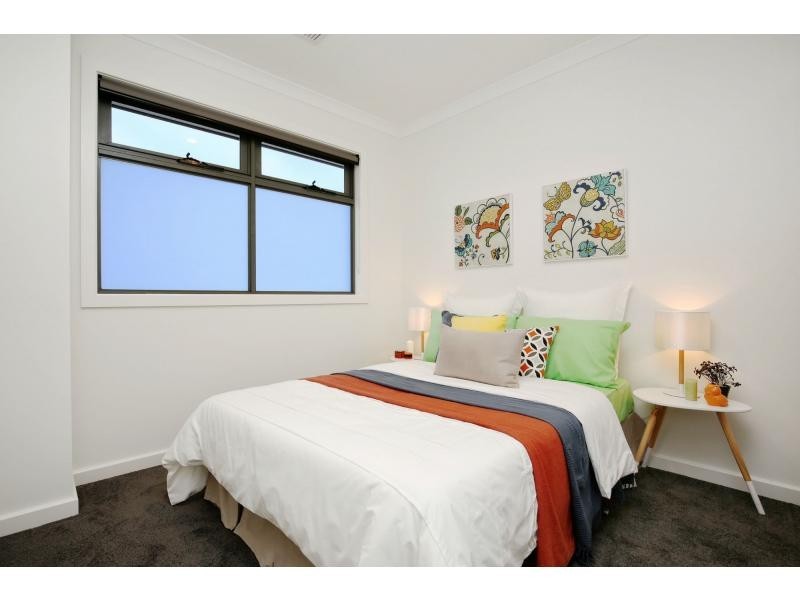 Unit 2/32 Burns Avenue, Clayton South VIC 3169