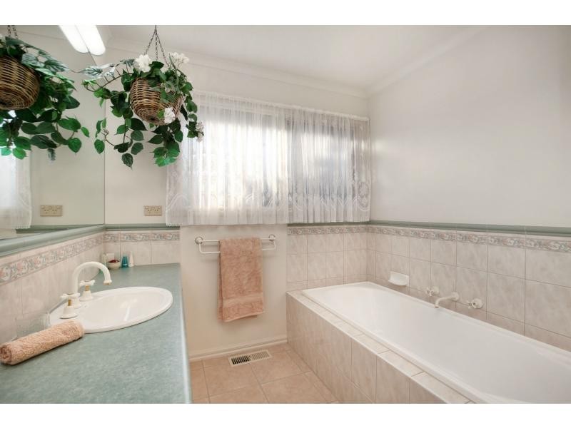 72 Billanook Way, Chirnside Park VIC 3116