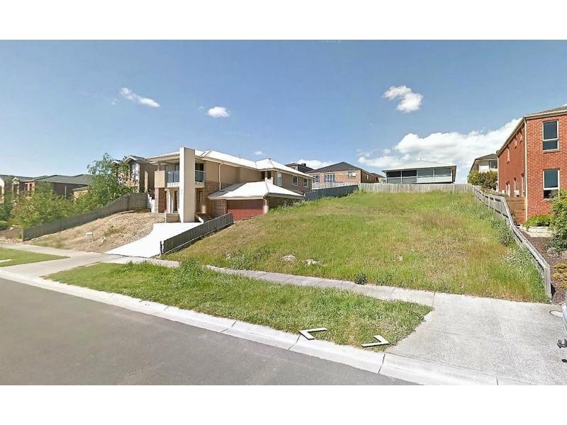 12 Regent Avenue, Mooroolbark VIC 3138
