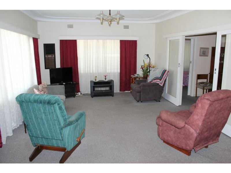 30 West Avenue, Cessnock NSW 2325