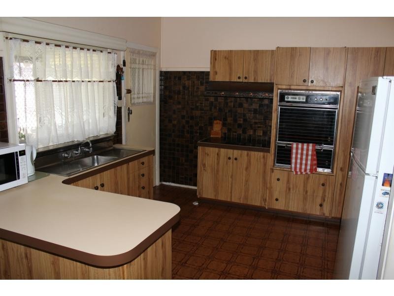 30 West Avenue, Cessnock NSW 2325