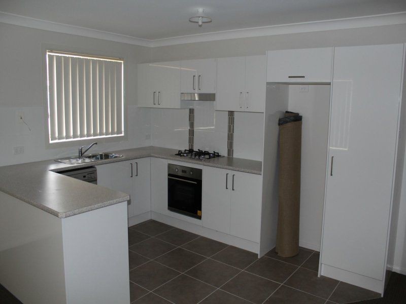 2/1B Hunter Avenue, Cessnock NSW 2325