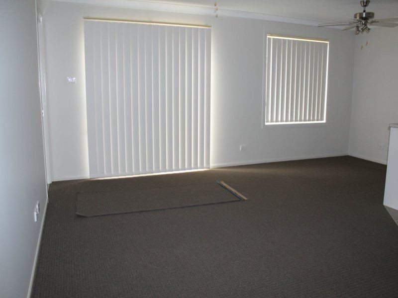 2/1B Hunter Avenue, Cessnock NSW 2325