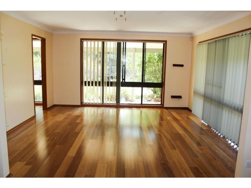 9 Q4 Private Access Road, Ellalong NSW 2325