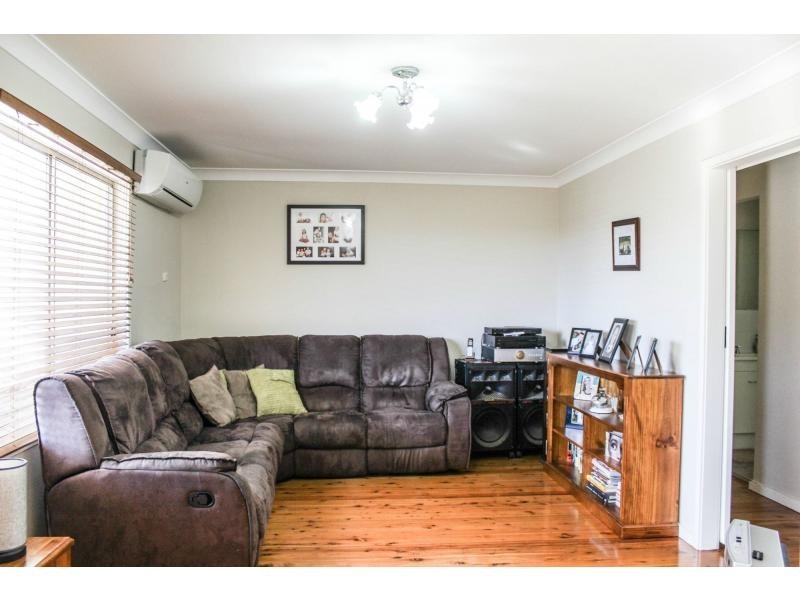 9 Balmoral Avenue, Cessnock NSW 2325