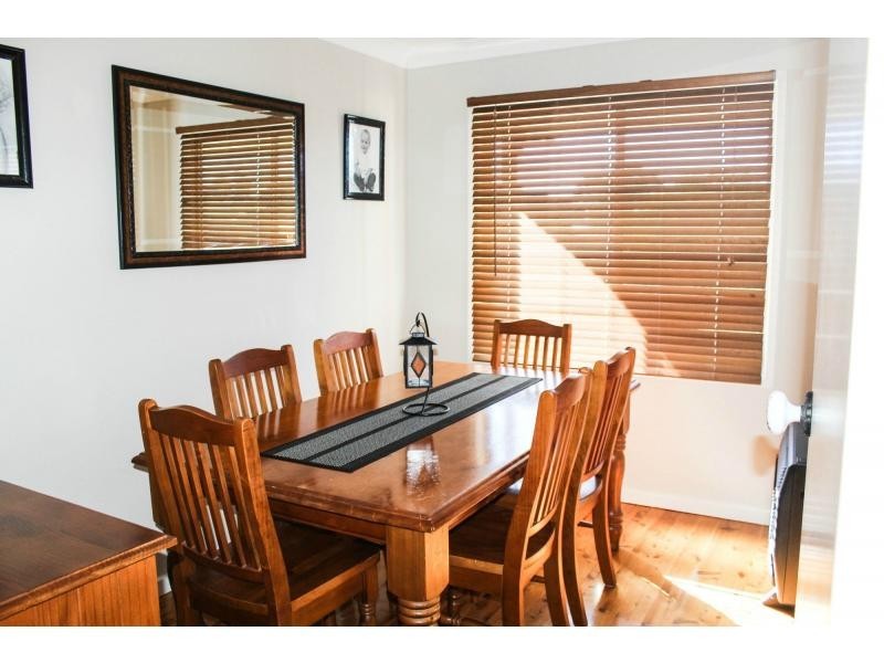 9 Balmoral Avenue, Cessnock NSW 2325