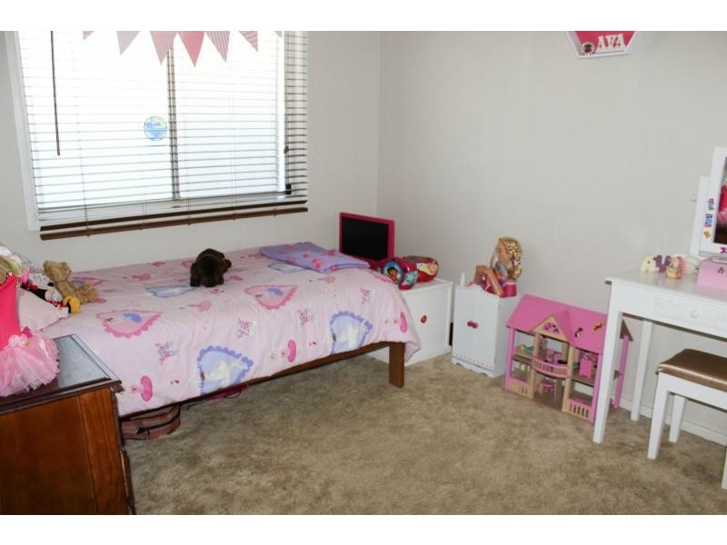 9 Balmoral Avenue, Cessnock NSW 2325