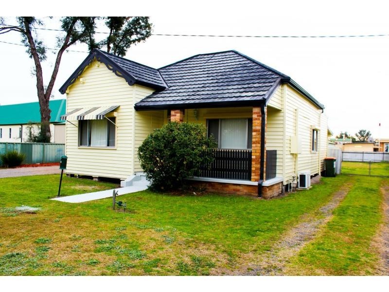 35 Third Street, Weston NSW 2326