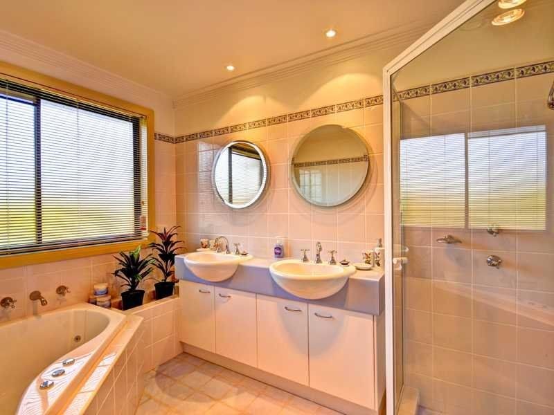 28 Carisbrooke Row, Bowral NSW 2576