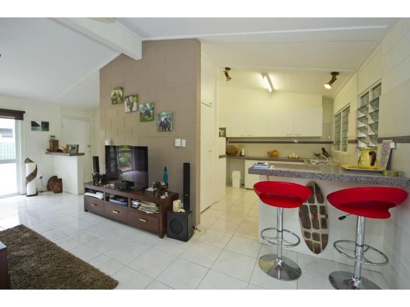 21 The Grove, Nelly Bay, Magnetic Island QLD 4819