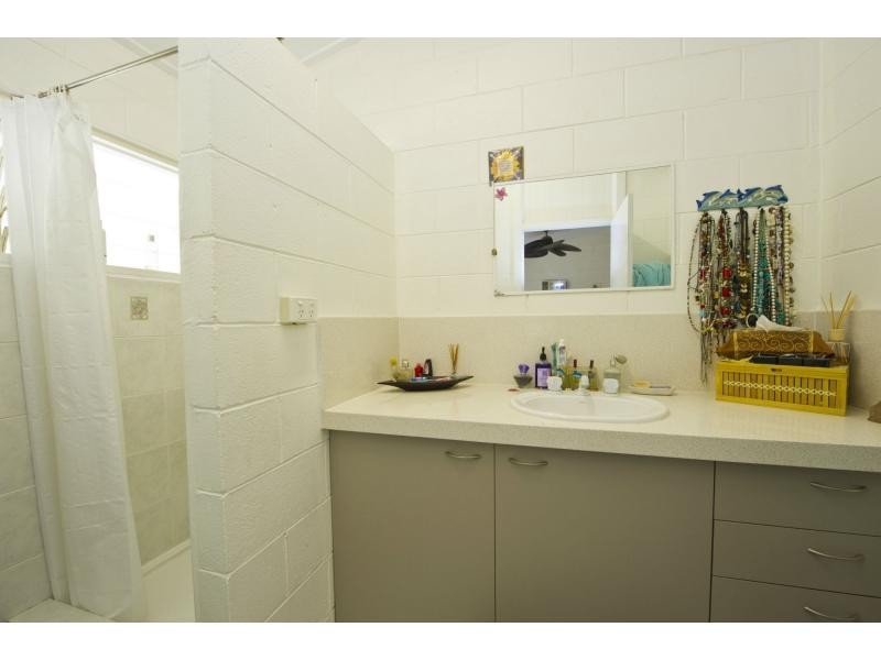21 The Grove, Nelly Bay, Magnetic Island QLD 4819