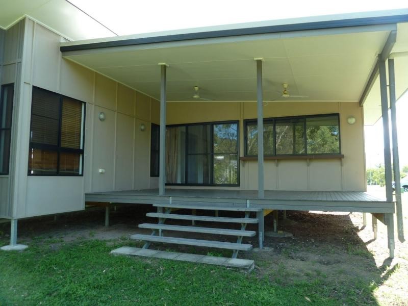 9 Sandals Boulevard, Horseshoe Bay, Magnetic Island QLD 4819