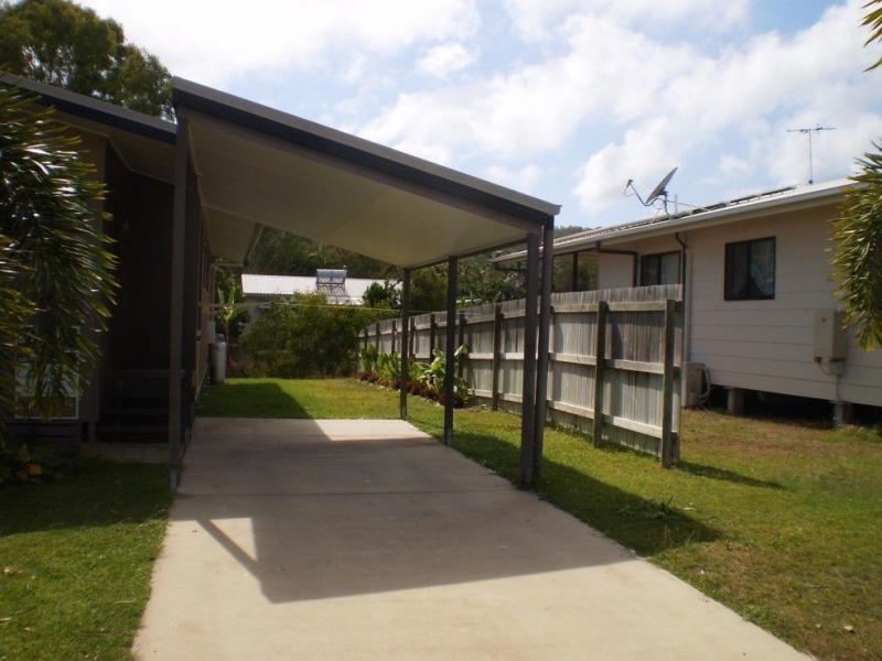 9 Sandals Boulevard, Horseshoe Bay, Magnetic Island QLD 4819