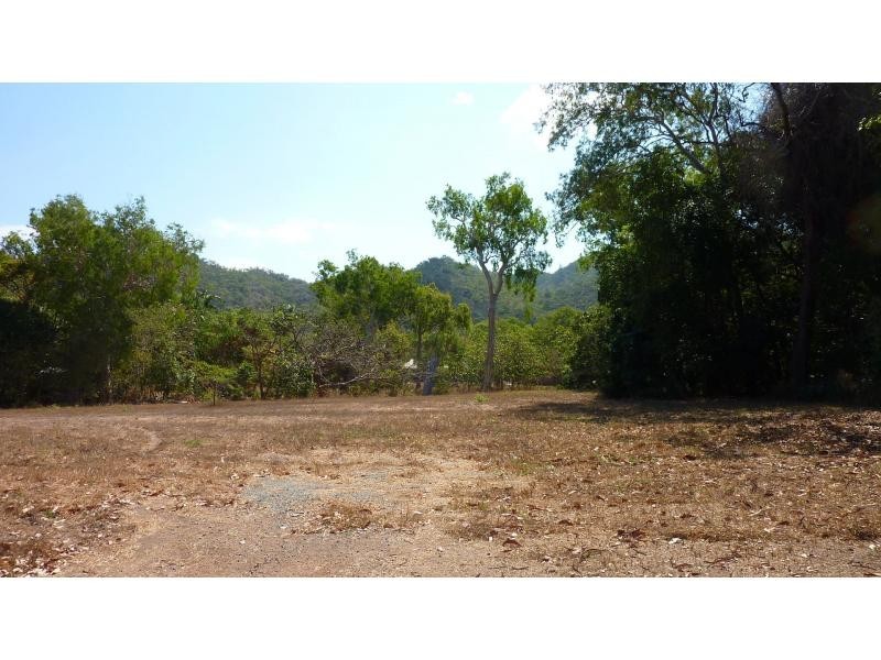 28-30 Sooning Street, Nelly Bay QLD 4819