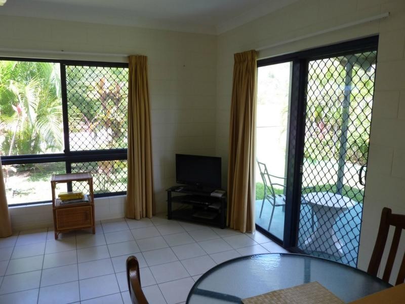 2/25 Serene Place, Nelly Bay, Magnetic Island QLD 4819