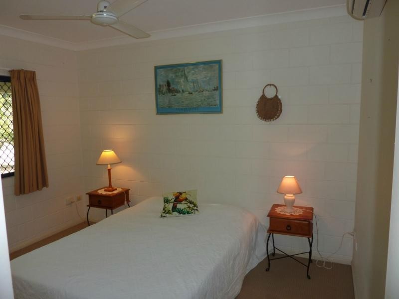 2/25 Serene Place, Nelly Bay, Magnetic Island QLD 4819