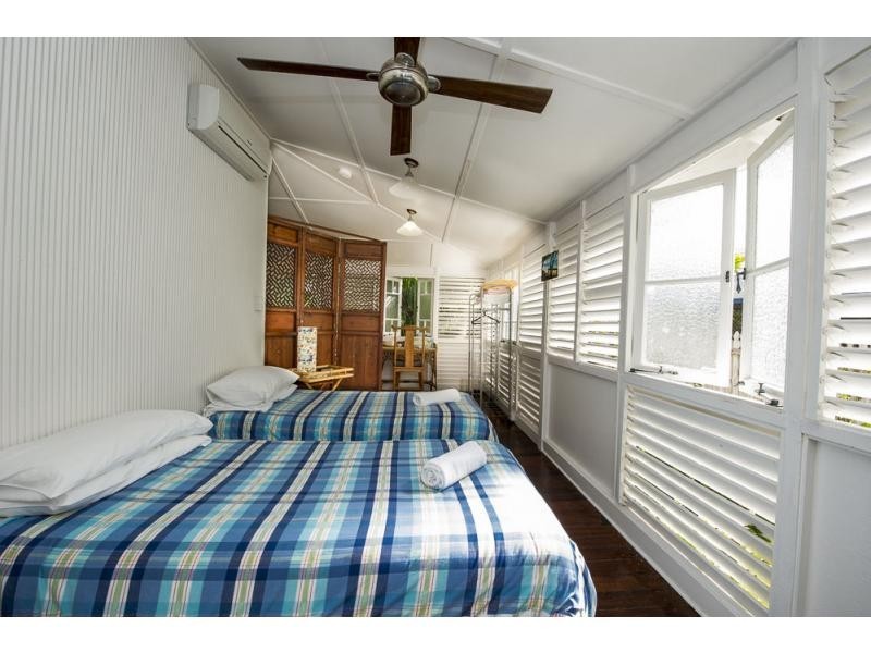 22 Olympus Crescent, Arcadia, Magnetic Island QLD 4819