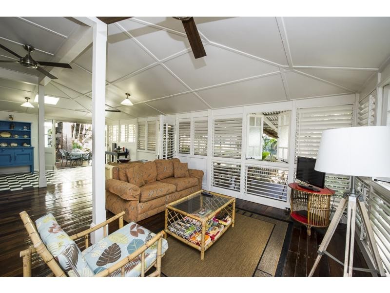 22 Olympus Crescent, Arcadia, Magnetic Island QLD 4819