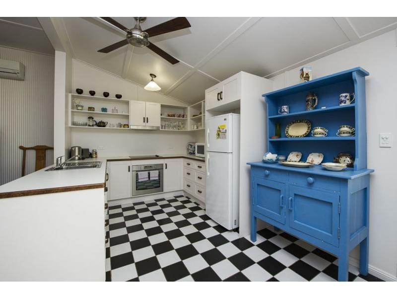 22 Olympus Crescent, Arcadia, Magnetic Island QLD 4819