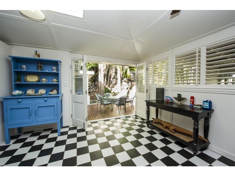22 Olympus Crescent, Arcadia, Magnetic Island QLD 4819