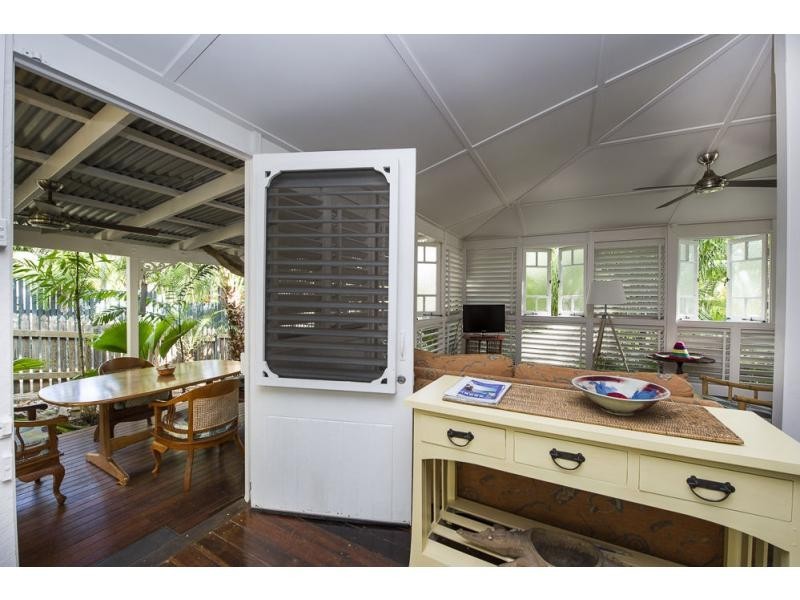 22 Olympus Crescent, Arcadia, Magnetic Island QLD 4819