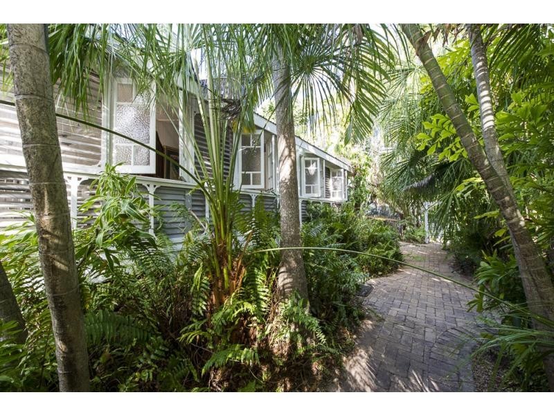 22 Olympus Crescent, Arcadia, Magnetic Island QLD 4819