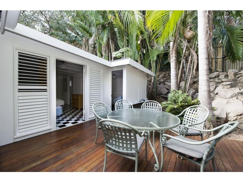 22 Olympus Crescent, Arcadia, Magnetic Island QLD 4819