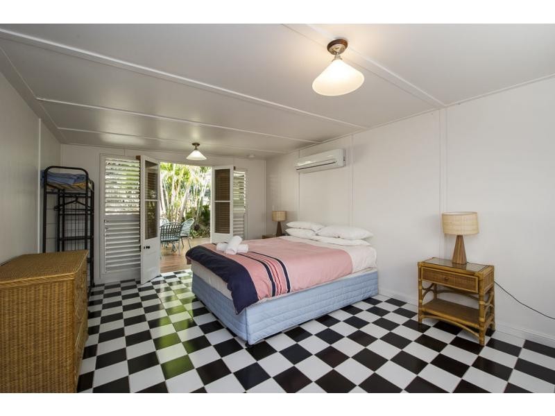 22 Olympus Crescent, Arcadia, Magnetic Island QLD 4819