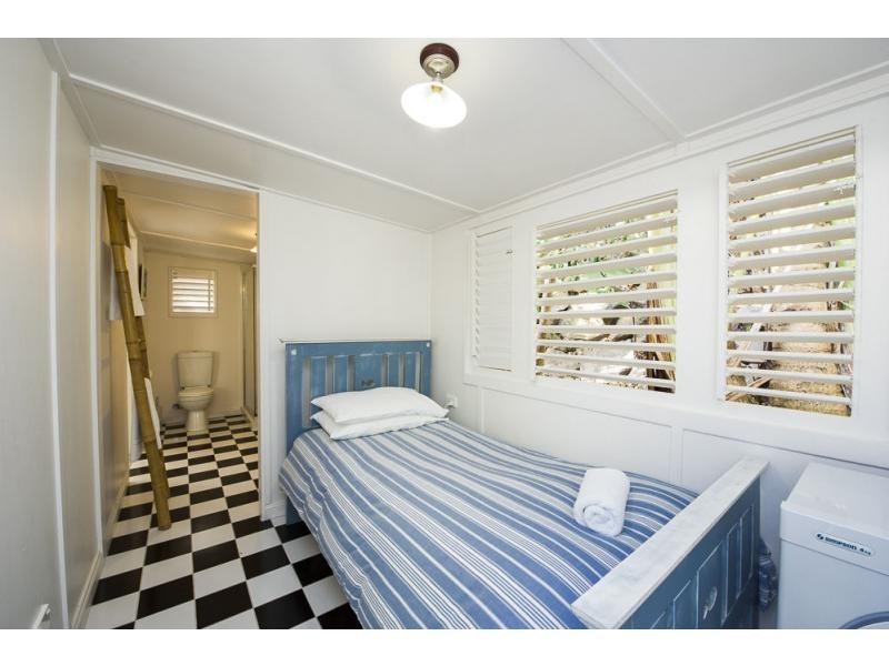 22 Olympus Crescent, Arcadia, Magnetic Island QLD 4819