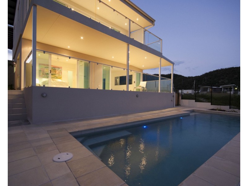 12A Terrace Place, Nelly Bay QLD 4819