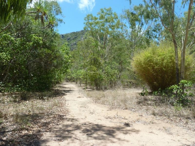 10 Pollard Street, Horseshoe Bay, Magnetic Island QLD 4819