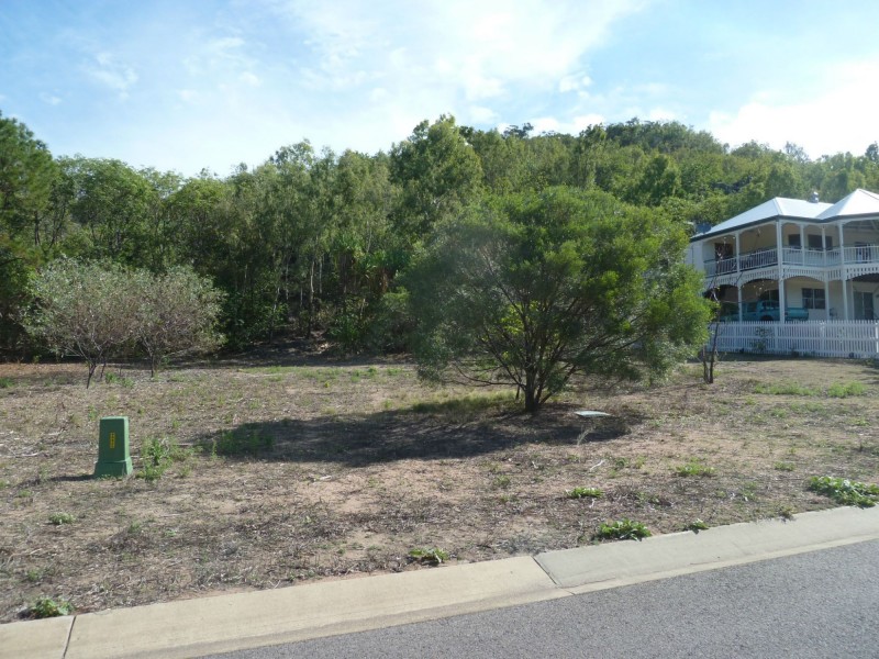 24 Wallaby Way, Horseshoe Bay QLD 4819