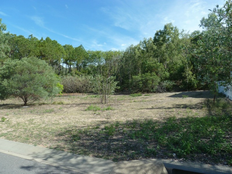 24 Wallaby Way, Horseshoe Bay QLD 4819