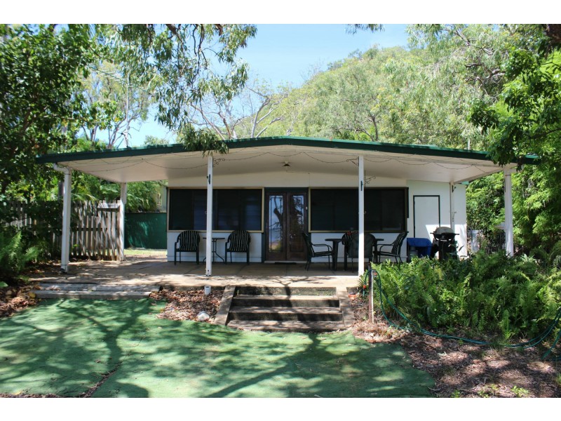 10 Henry Lawson Street, Horseshoe Bay QLD 4819