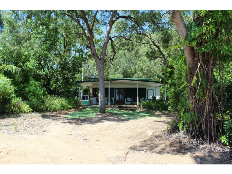 10 Henry Lawson Street, Horseshoe Bay QLD 4819