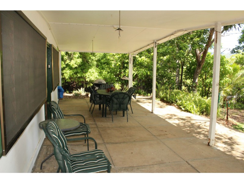 10 Henry Lawson Street, Horseshoe Bay QLD 4819