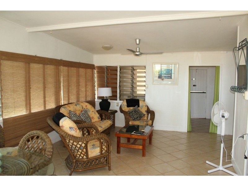 10 Henry Lawson Street, Horseshoe Bay QLD 4819