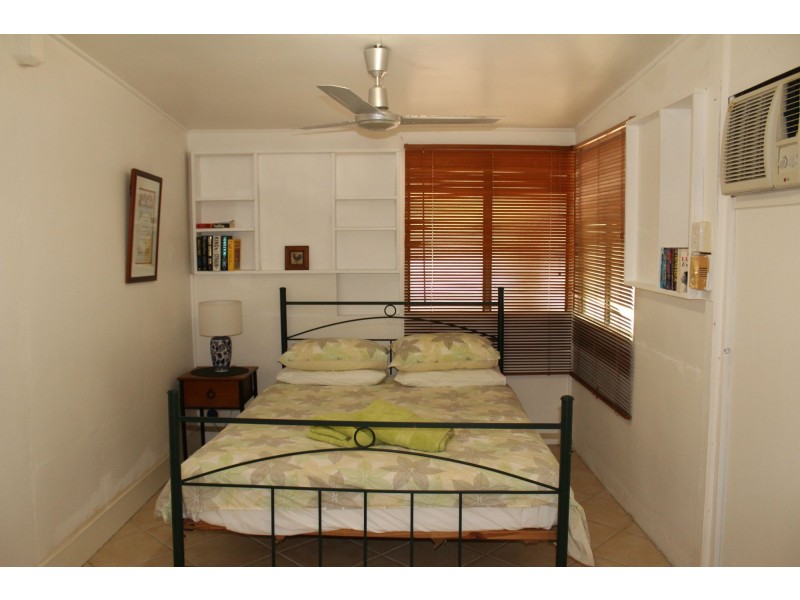 10 Henry Lawson Street, Horseshoe Bay QLD 4819