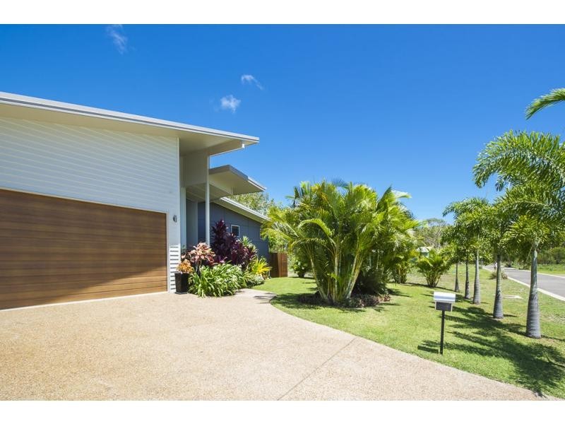 20 Pandanus Drive, Horseshoe Bay, Magnetic Island QLD 4819