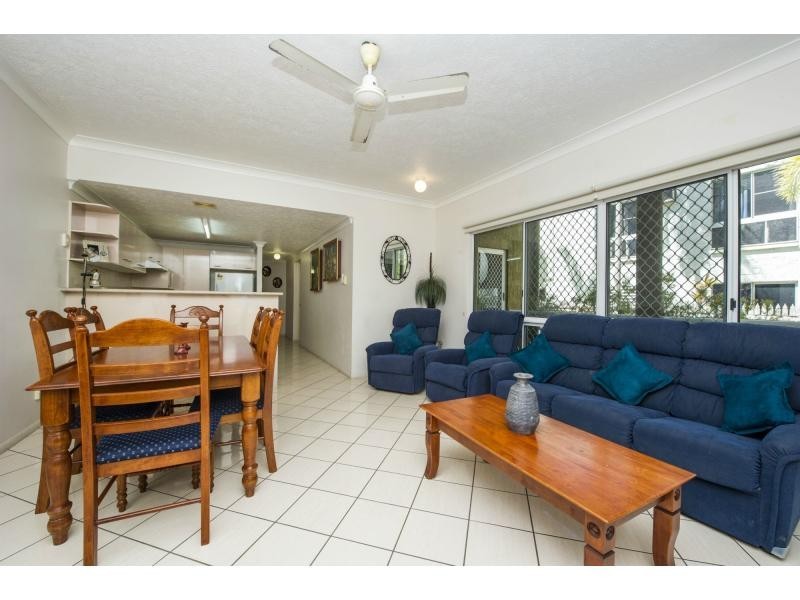 2/38 Marine Parade, Arcadia, Magnetic Island QLD 4819