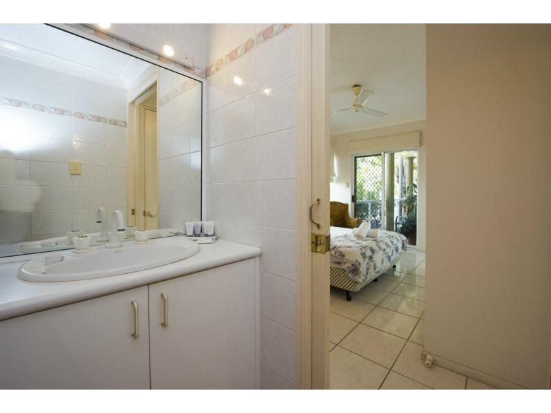2/38 Marine Parade, Arcadia, Magnetic Island QLD 4819