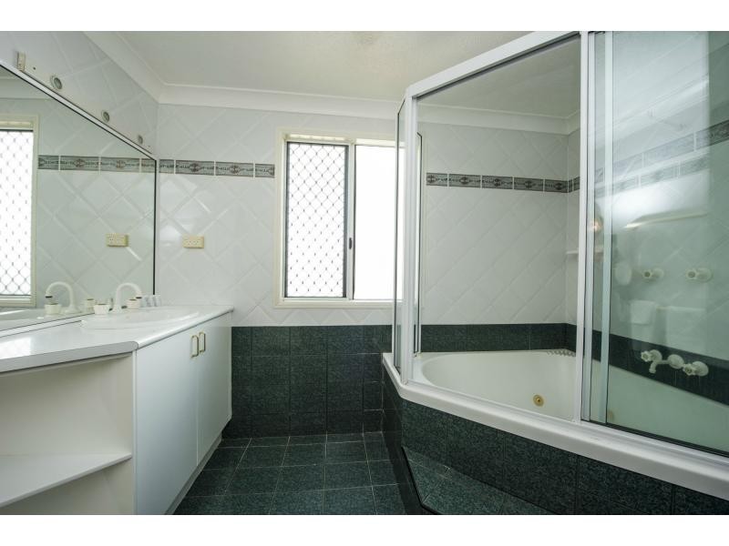 2/38 Marine Parade, Arcadia, Magnetic Island QLD 4819