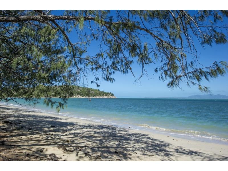 2/38 Marine Parade, Arcadia, Magnetic Island QLD 4819