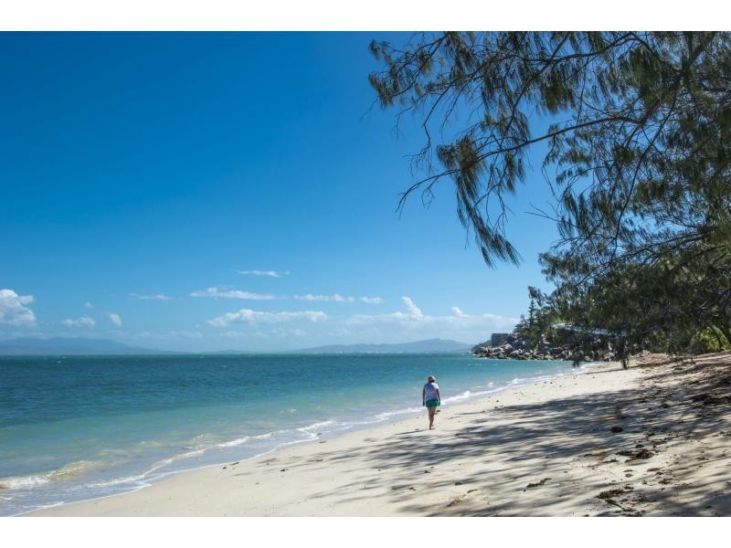 2/38 Marine Parade, Arcadia, Magnetic Island QLD 4819