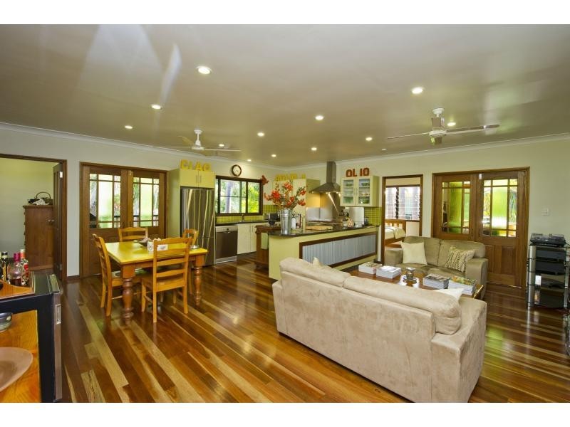 22 Grace Street, Nelly Bay, Magnetic Island QLD 4819