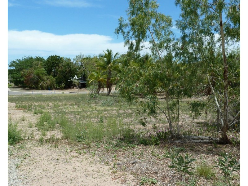 17 Wallaby Way, Horseshoe Bay QLD 4819